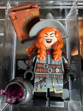 Lego® Minifigure 71047 Dungeons & Dragons® Tasha the Witch Queen Mini Figure